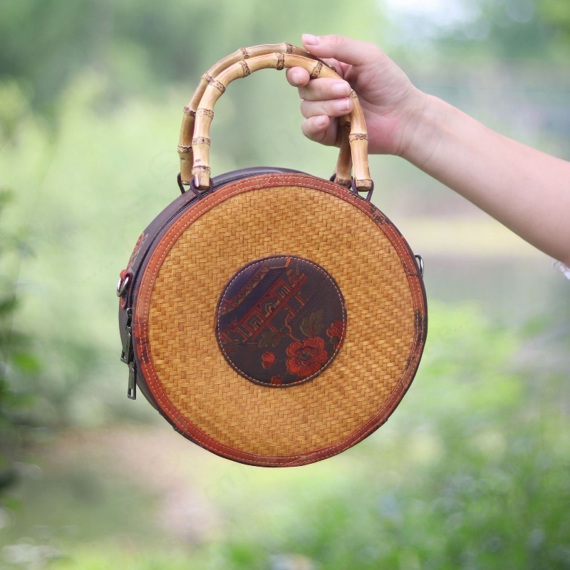 Crossbody Bag Women - Круглая сумка-кроссбоди из плетеной бамбуковой ткани